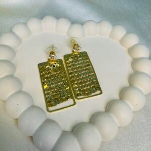 pair-of-gold-toned-multi-tiered-dangle-earrings-with-an-abstract-hammered-finish