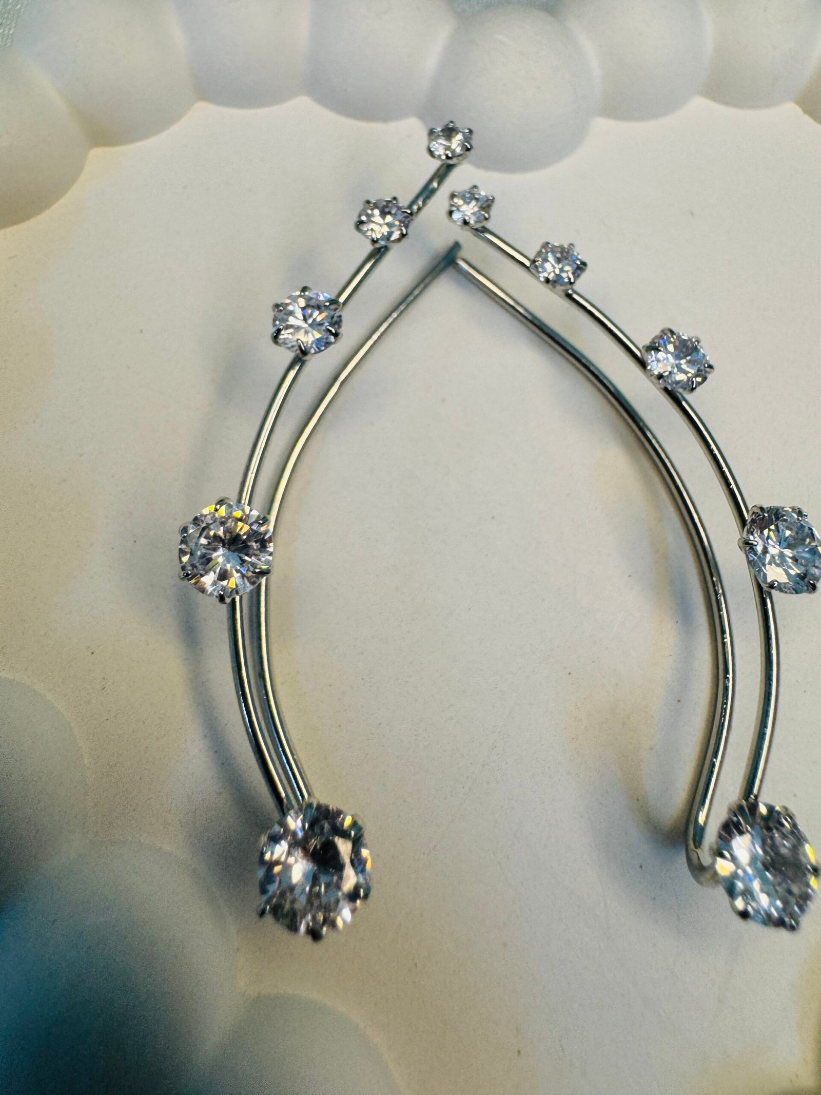 Silver-plated cubic zirconia Ear climber/Ear cuff. - Image 2