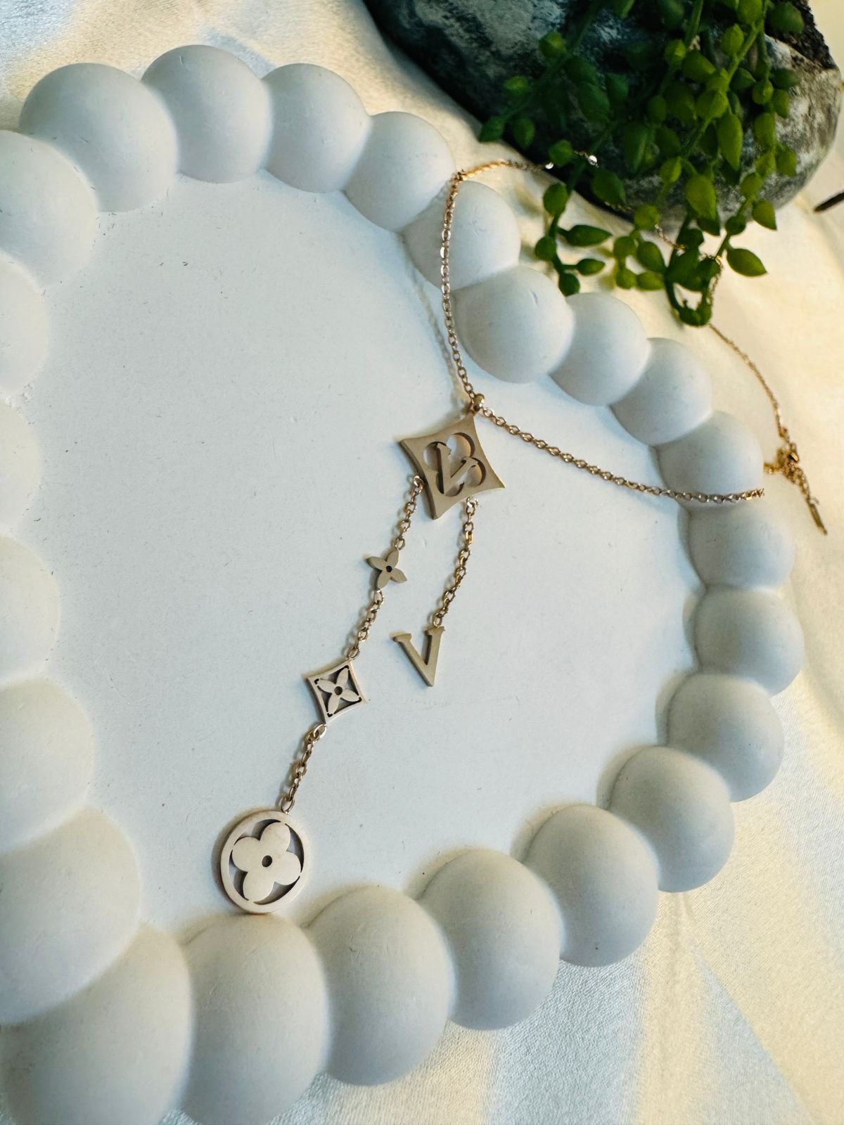 rose gold-toned metal, though authentic Louis Vuitton versions use 18k pink (rose) gold in their fine jewelry collections. - Image 2