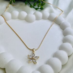 rose-gold-flower-shaped-pendant-necklace-with-cubic-zirconia-stones