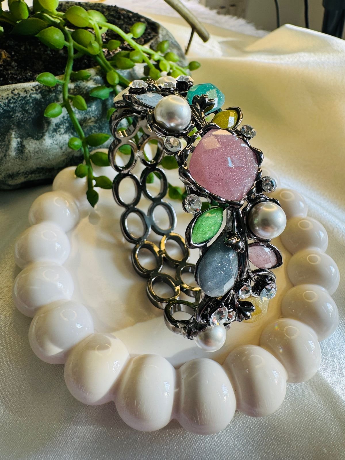 Alilang Antique Vintage Multicolor Rainbow Crystal Rhinestone Flower Garden Cuff Bracelet Bangle. - Image 3