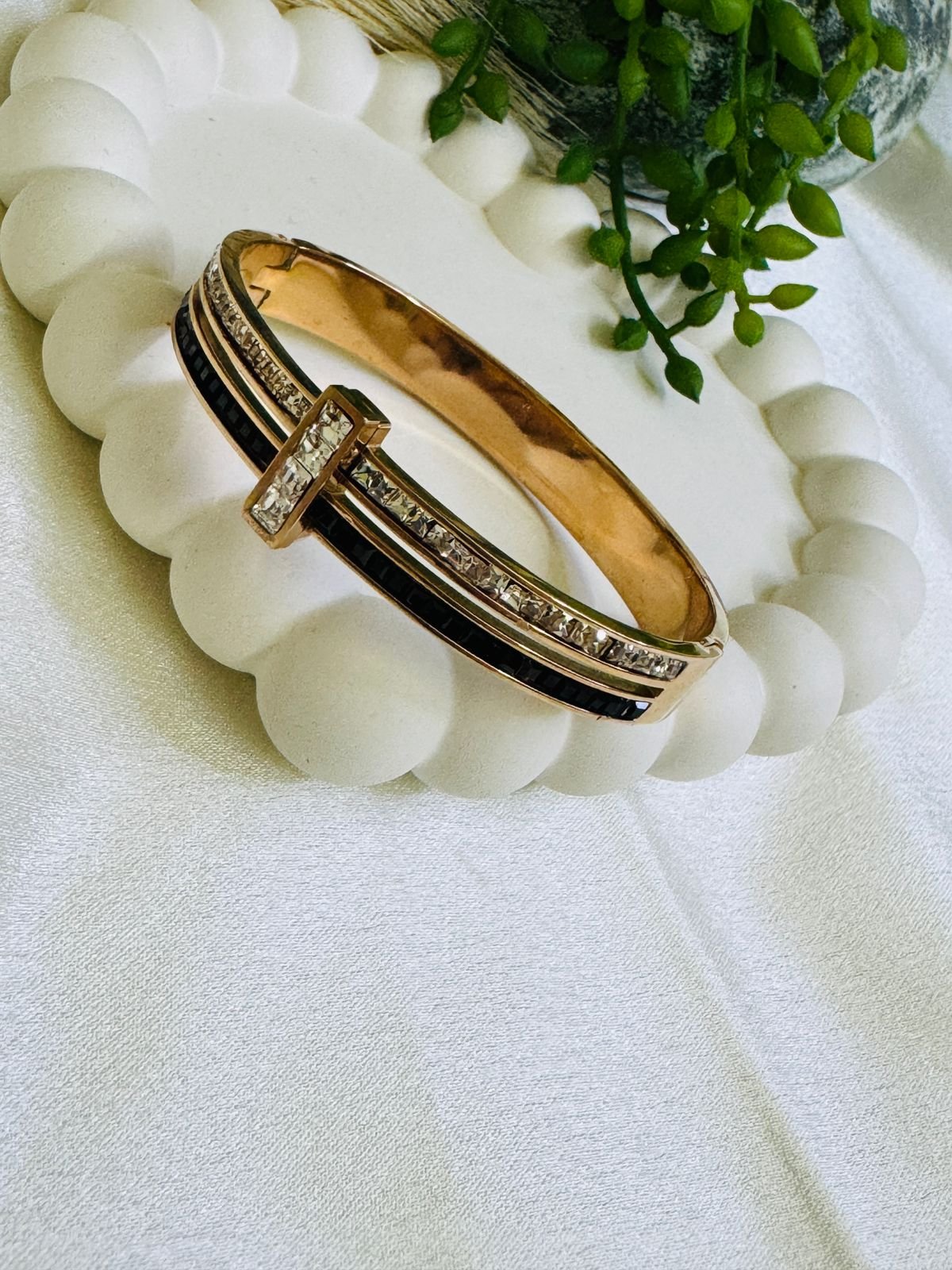 Luxe luminosity Bangle Dual tone Black and white