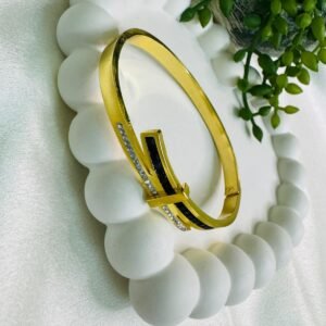 18k-gold-plated-bracelet-with-crystal-embellishments-anti-tarnish-finish